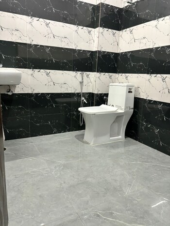 1 RK Flat for Rent in Sector 18, Gurgaon