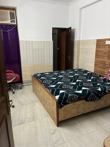Plot for Sale in Sector 93b, Noida