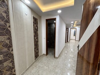 2 BHK Builder Floor for Rent in Govindpuri, Delhi