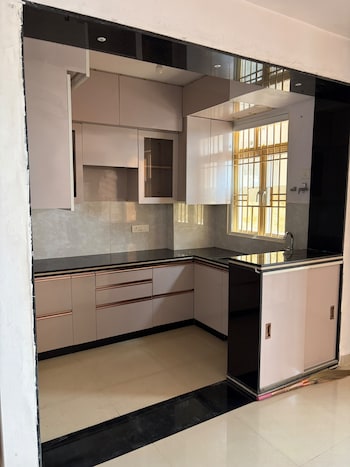 Pareena Om Apartments