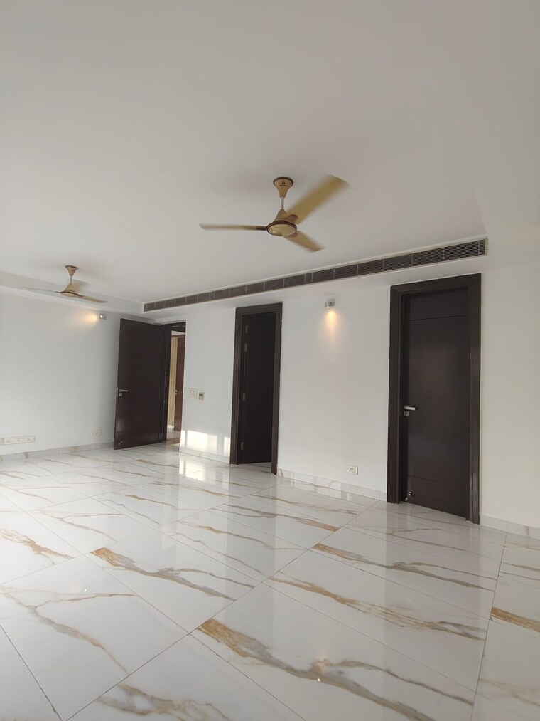 Room, emaar-marbella 5 Bedroom 8120 Sq.Ft. Villa In Sector 66 Gurgaon 10704541
