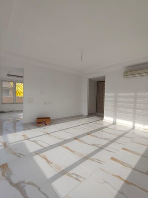 Room in 5 BHK Villa at Emaar Marbella, Sector 66 – for Rent