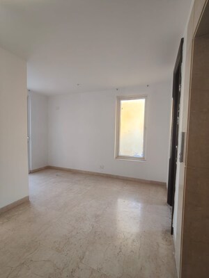 Room in 5 BHK Villa at Emaar Marbella, Sector 66 – for Rent