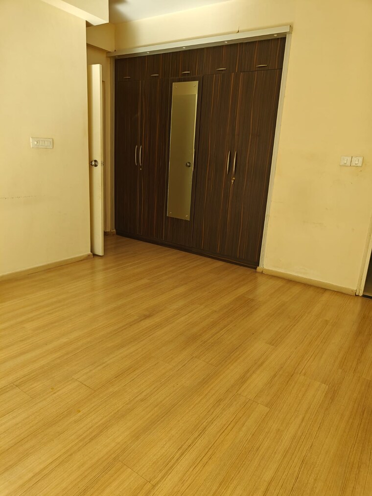 Room, dlf-westend-heights-new-town 3.5 Bedroom 1900 Sq.Ft. Apartment In Akshayanagar Bangalore 10704548
