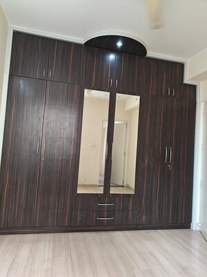 Room in 3.5 BHK Apartment at DLF Westend Heights New Town, Akshayanagar – for Rent