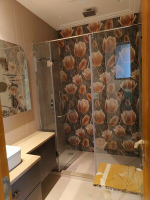 Furnished Amenities in 4 BHK Builder Floor at Safdarjung Enclave – for Rent