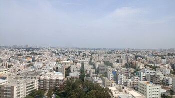 Hiranandani Club Meadows