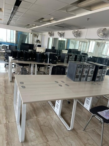 Amanora Chambers