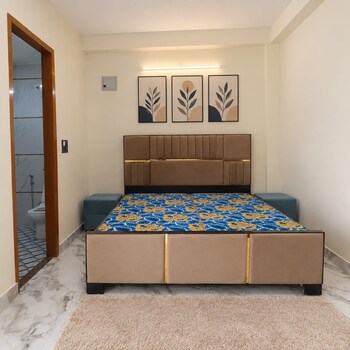 1 BHK House for Rent in Saket, Delhi