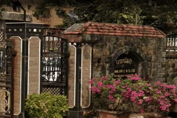 2 BHK Flat for Sale in Gowalia Tank, Mumbai