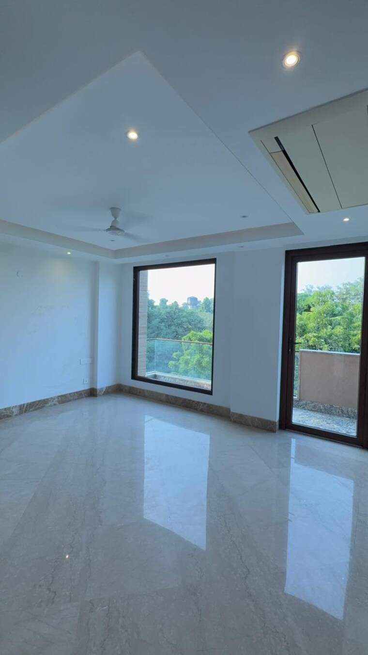 Room, sarvapriya vihar 3 Bedroom 2000 Sq.Ft. Builder Floor In Sarvapriya Vihar Delhi 10708499