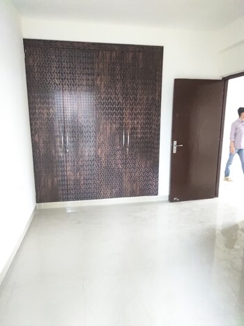 3 BHK Flat for Rent in Sector 107, Noida