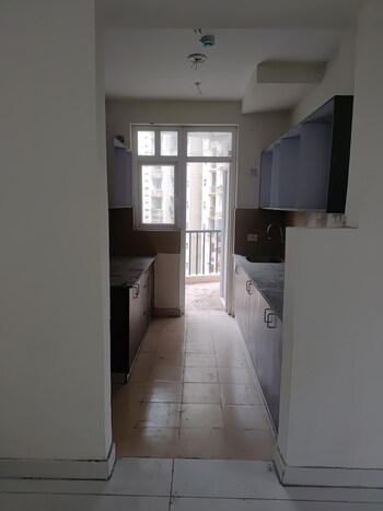 2.5 BHK Flat for Rent in Sector 107, Noida