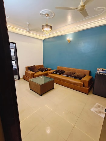 1 BHK Builder Floor for Rent in Saket, Delhi