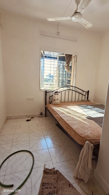 2 BHK Flat for Rent in Mahim West, Mumbai