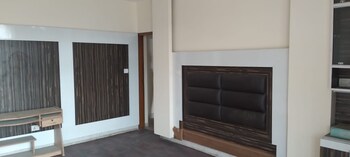 3 BHK House for Rent in Sector 5, Gurgaon