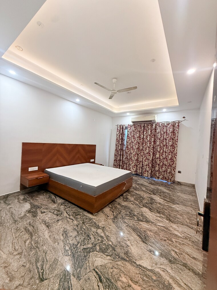 Balcony, sector 105 3 Bedroom 3229 Sq.Ft. Builder Floor In Sector 105 Noida 10712384