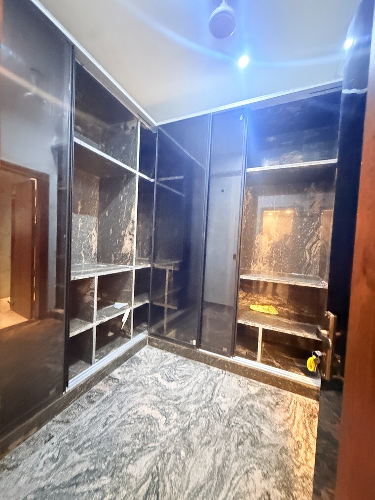Kitchen, sector 105 3 Bedroom 3229 Sq.Ft. Builder Floor In Sector 105 Noida 10712384