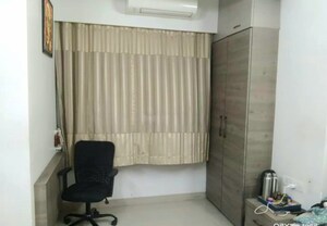Bathroom in 3 BHK Apartment at Vardhman Nagar Apartments, Mulund West – for Rent