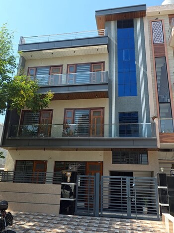 6+ BHK House for Sale in Aerocity, Mohali
