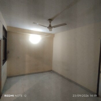 1 BHK Builder Floor for Rent in Kishangarh, Delhi