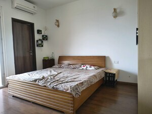 Bedroom in 4 BHK Builder Floor at Sector 22b – for Rent