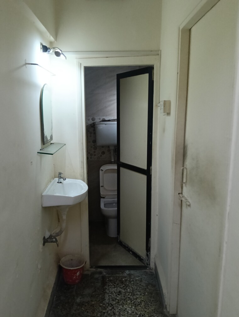 Bathroom, gokul-nagari-1 1 Bedroom 418 Sq.Ft. Apartment In Kandivali East Mumbai 10713524