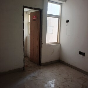 Room in 3 BHK Apartment at S3 Green Avenue, Sector 85 – for Rent