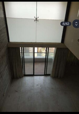 Room in 5 BHK Apartment at DSK Durgamata Towers, Cuffe Parade – for Rent