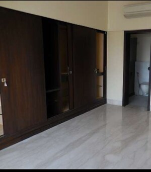 Room in 5 BHK Apartment at DSK Durgamata Towers, Cuffe Parade – for Rent