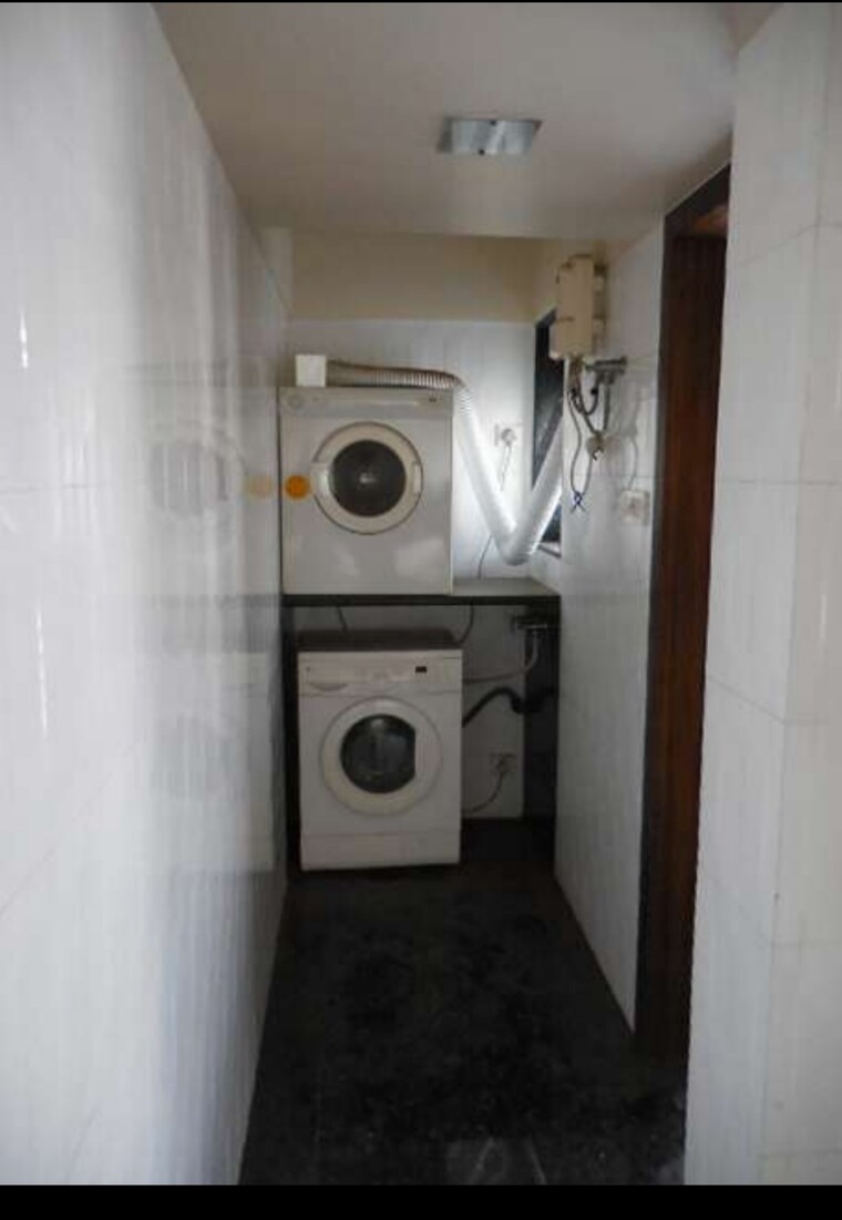 Bathroom, dsk-durgamata-towers 5 Bedroom 5000 Sq.Ft. Apartment In Cuffe Parade Mumbai 10713545