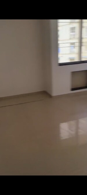 Room in 2 BHK Apartment at Cosmos Jewels, Ghodbunder Road – for Rent