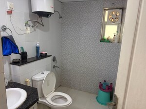 Bathroom in 1 BHK Builder Floor at Sector 23 – for Rent