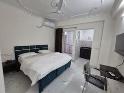 Studio+Builder Floor For Rent in Chattarpur