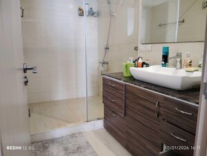 Bathroom in 1 BHK Builder Floor at Sector 22 – for Rent