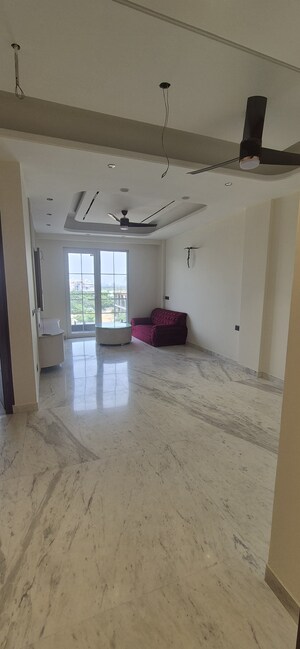 Room in 3 BHK Builder Floor at Countryside Prime Residences, Sector 65 – for Sale