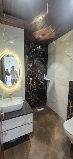 Bathroom in 3 BHK Builder Floor at Countryside Prime Residences, Sector 65 – for Sale