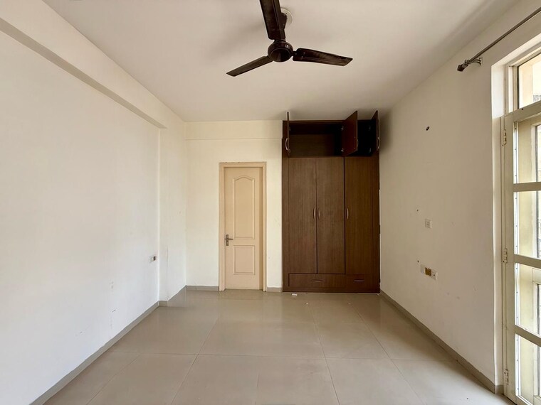 Room, vip road 3 Bedroom 1910 Sq.Ft. Apartment In Vip Road Zirakpur 10713569