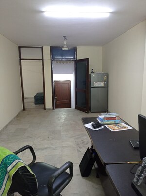 Team Area in 2 BHK Builder Floor at Hauz Khas – for Sale
