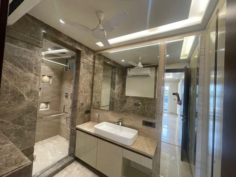 Attached Bathroom, ansal-api-versalia 4 Bedroom 2700 Sq.Ft. Apartment In Sector 67a Gurgaon 10713588