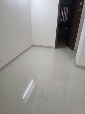 Room in 2 BHK Apartment at Worli – for Rent