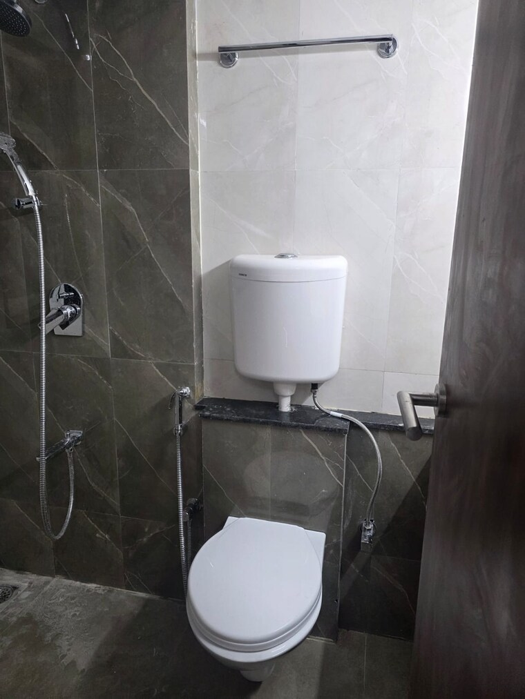 Attached Bathroom, worli 2 Bedroom 600 Sq.Ft. Apartment In Worli Mumbai 10713607