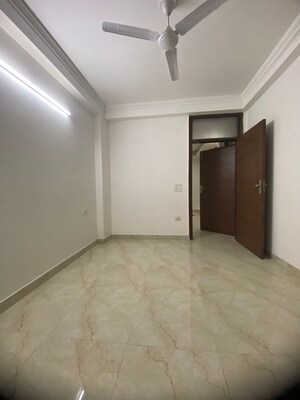 Room in 2 BHK Builder Floor at Chattarpur – for Rent
