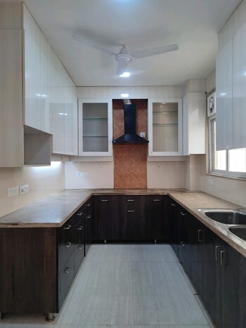 3 BHK Builder Floor for Rent in Sector 45, Gurgaon