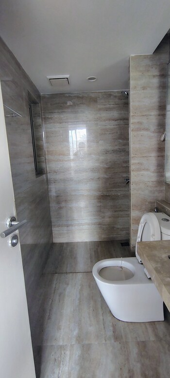 Hiranandani Eagleridge Wing A