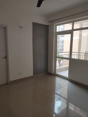 Suncity Avenue 76