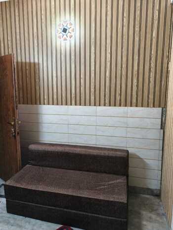 2 BHK Builder Floor for Rent in Niti Khand I, Ghaziabad