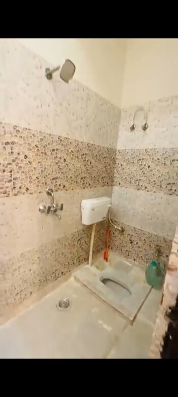 2 BHK Builder Floor for Sale in Pratap Vihar, Ghaziabad