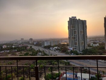 Salarpuria Sattva East Crest