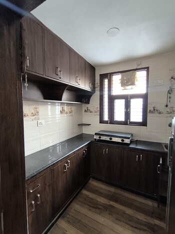 4 BHK Builder Floor for Rent in Green Fields Colony, Faridabad